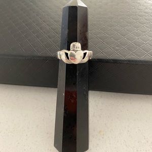 Sterling silver traditional Irish claddagh celtic ring - 925 (size 7 & 8)